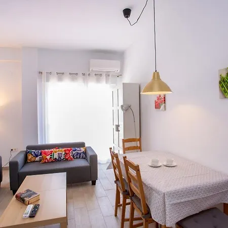 Acogerdor Apartmento 5 Personas En El Centro De Moraira